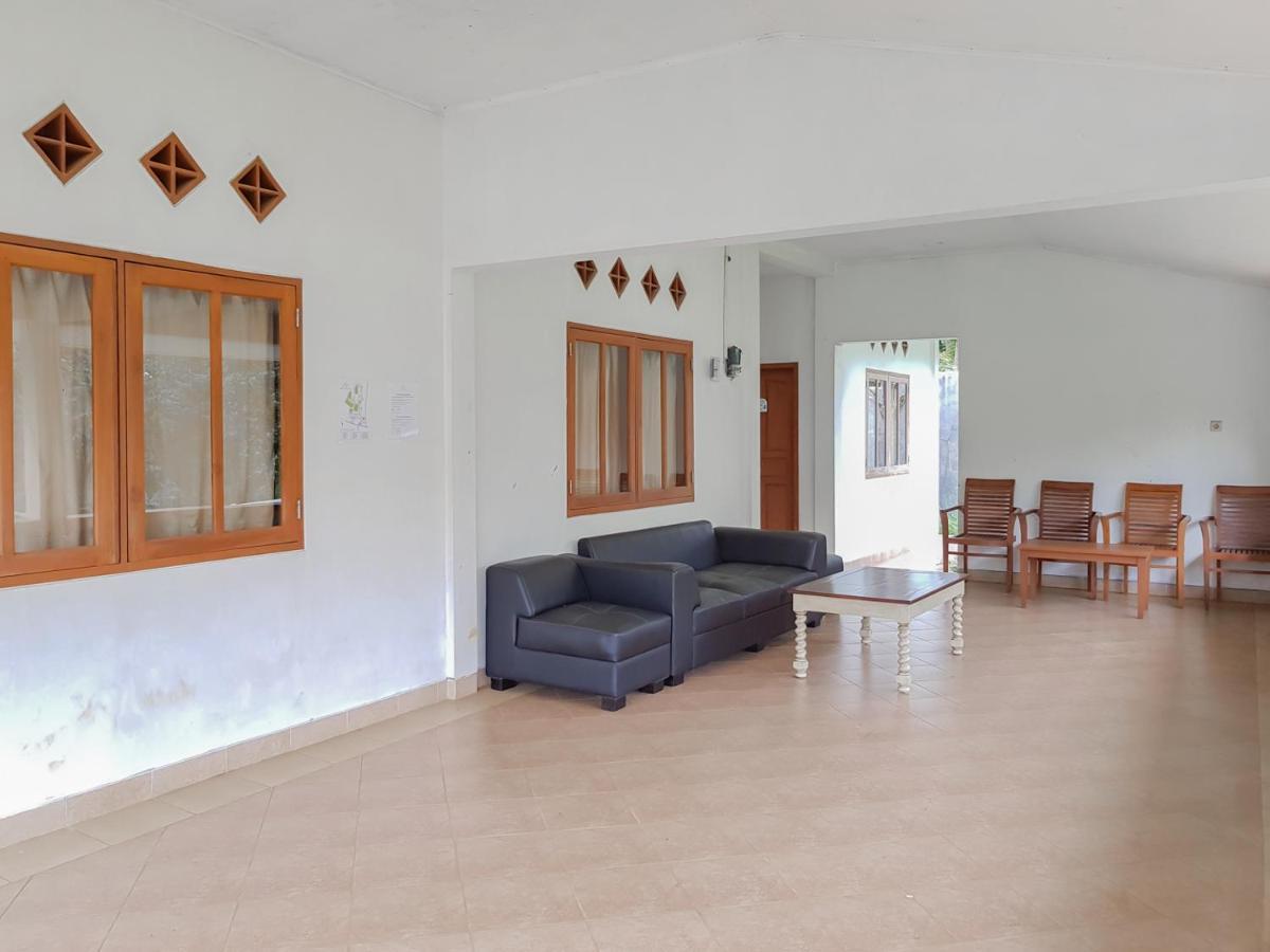 Bumi Ciboled Mitra Reddoorz Near Gerbang Tol Pamulihan Jatinangor Exterior foto